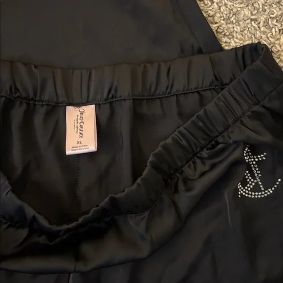 Juicy Couture Pants - Picture 2 of 4